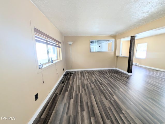 11510 Dogwood Lane, Pound, VA 24279