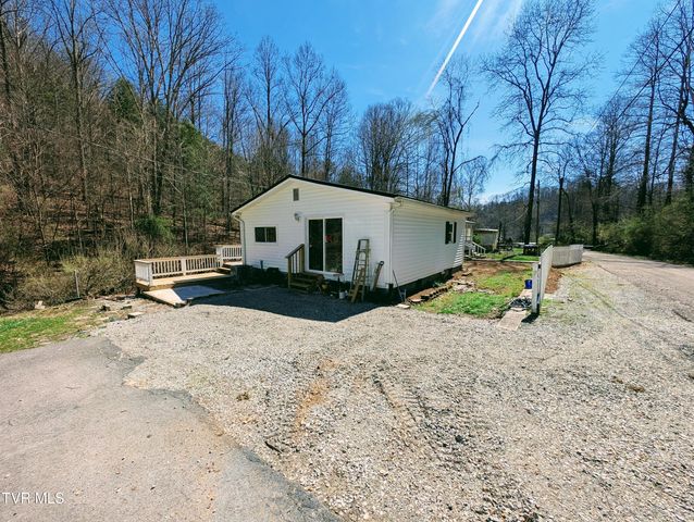 11510 Dogwood Lane, Pound, VA 24279