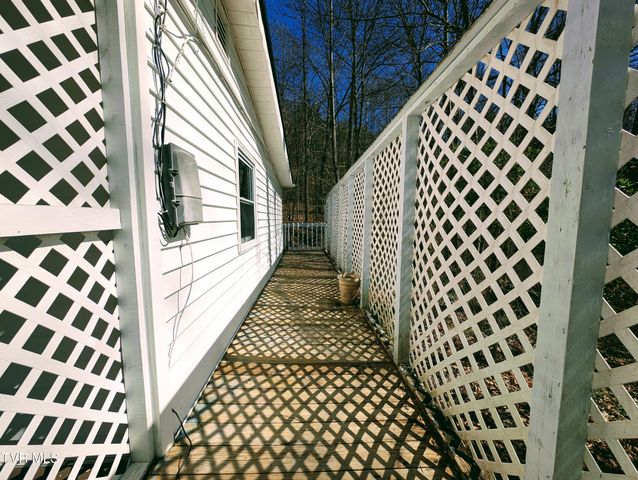 11510 Dogwood Lane, Pound, VA 24279