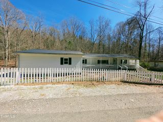 11510 Dogwood Lane, Pound, VA 24279