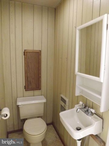 0, 305, 307 S 2ND ST, Saint Clair, PA 17970