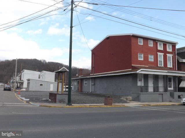 0, 305, 307 S 2ND ST, Saint Clair, PA 17970