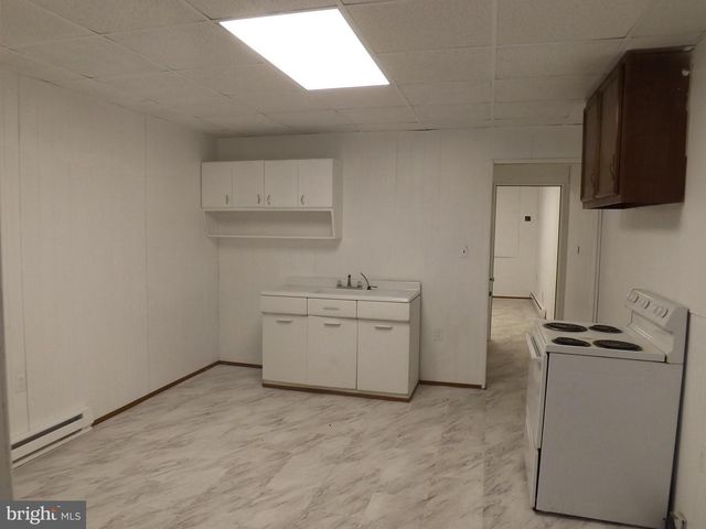 0, 305, 307 S 2ND ST, Saint Clair, PA 17970