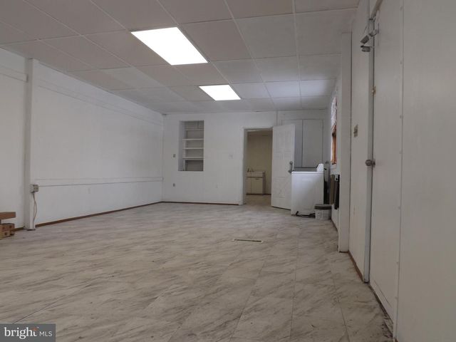 0, 305, 307 S 2ND ST, Saint Clair, PA 17970