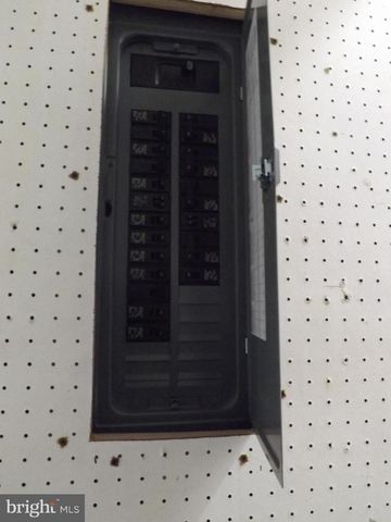 0, 305, 307 S 2ND ST, Saint Clair, PA 17970