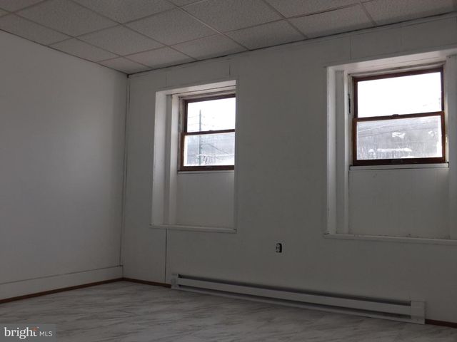 0, 305, 307 S 2ND ST, Saint Clair, PA 17970