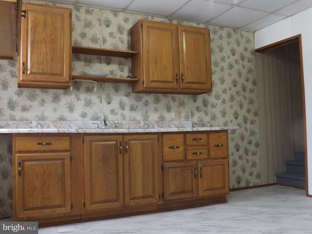 0, 305, 307 S 2ND ST, Saint Clair, PA 17970