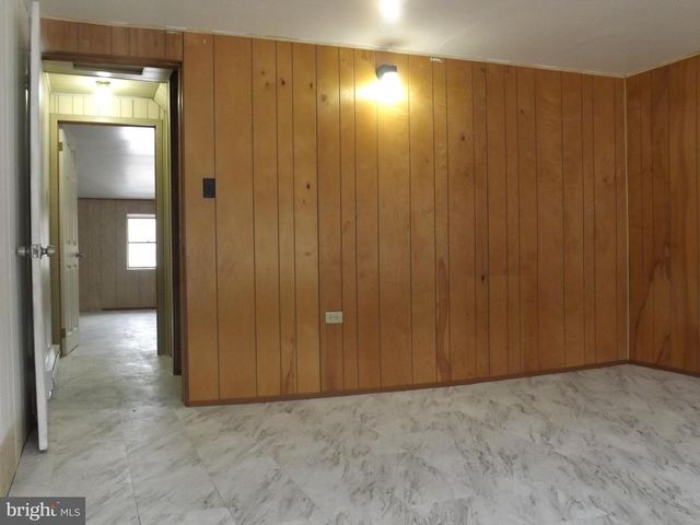 0, 305, 307 S 2ND ST, Saint Clair, PA 17970