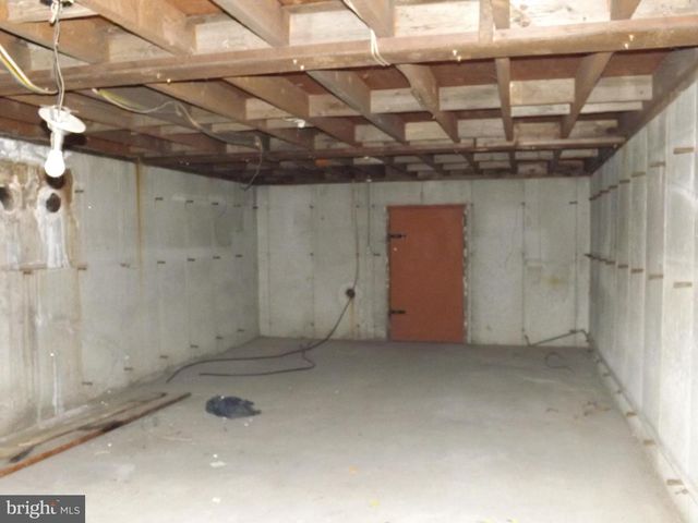 0, 305, 307 S 2ND ST, Saint Clair, PA 17970