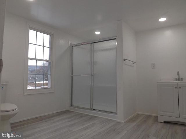 0, 305, 307 S 2ND ST, Saint Clair, PA 17970