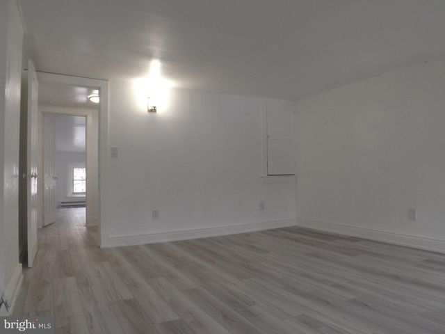 0, 305, 307 S 2ND ST, Saint Clair, PA 17970