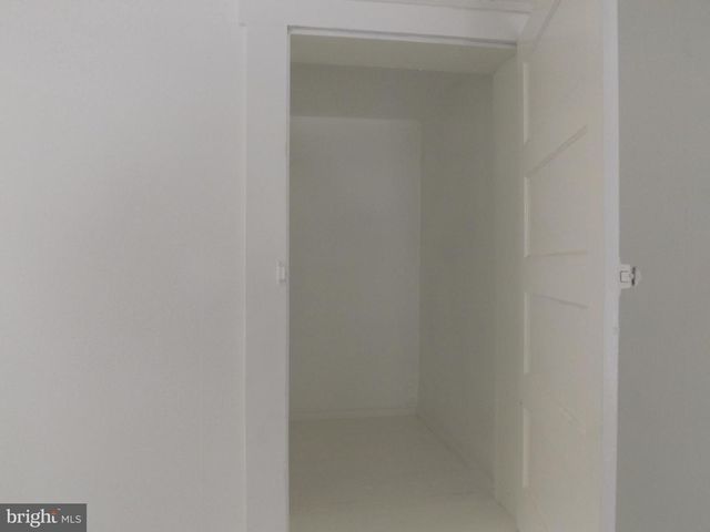 0, 305, 307 S 2ND ST, Saint Clair, PA 17970