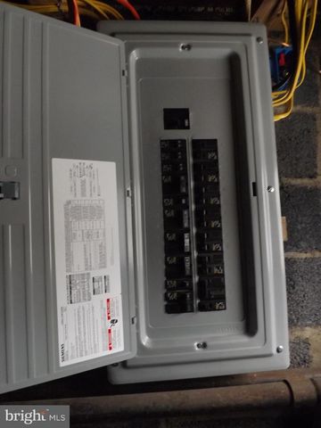 0, 305, 307 S 2ND ST, Saint Clair, PA 17970