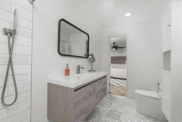 2213 Evelle Ln, Turlock, CA 95380