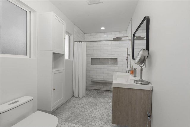 2213 Evelle Ln, Turlock, CA 95380