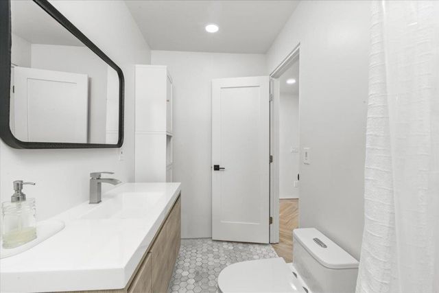 2213 Evelle Ln, Turlock, CA 95380