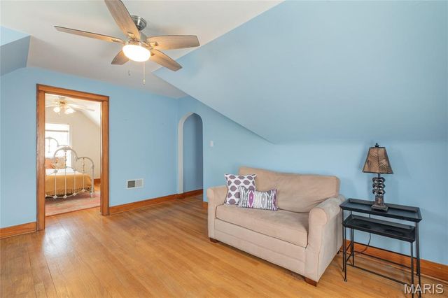 1201 Milton Road, Alton, IL 62002