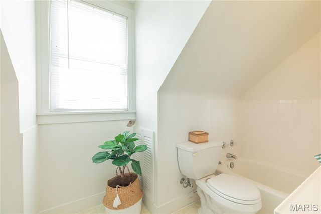 1201 Milton Road, Alton, IL 62002