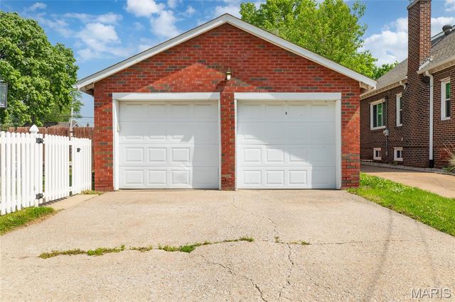 1201 Milton Road, Alton, IL 62002