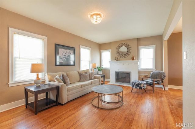 1201 Milton Road, Alton, IL 62002