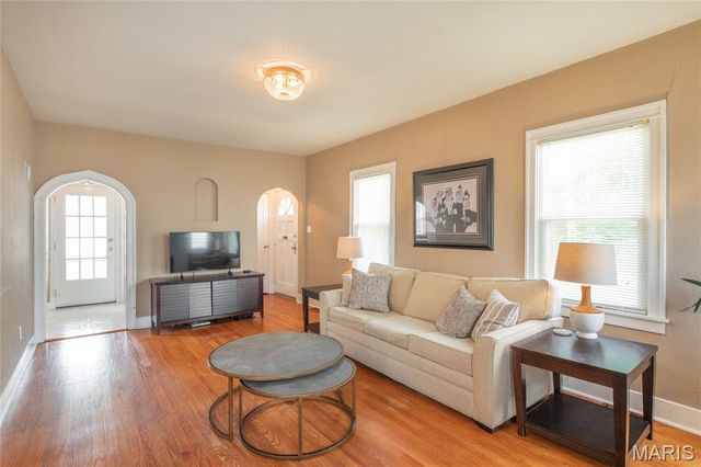 1201 Milton Road, Alton, IL 62002