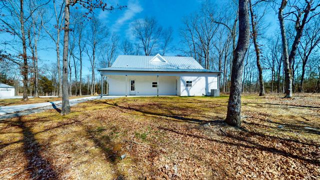 579 Lower Halls Mill Rd, Shelbyville, TN 37160