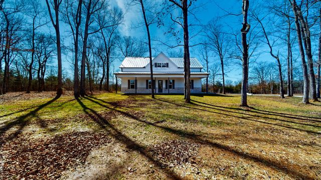 579 Lower Halls Mill Rd, Shelbyville, TN 37160