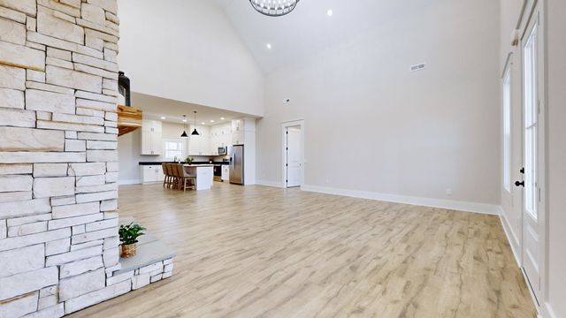 579 Lower Halls Mill Rd, Shelbyville, TN 37160