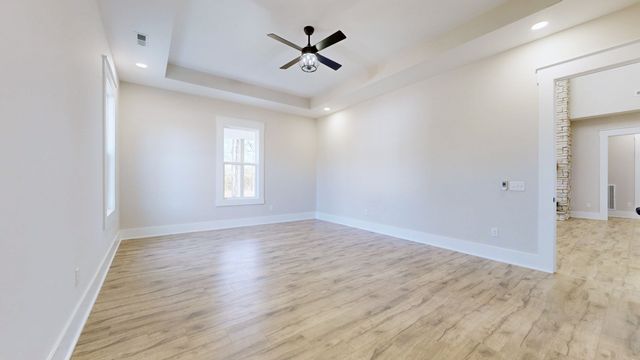 579 Lower Halls Mill Rd, Shelbyville, TN 37160