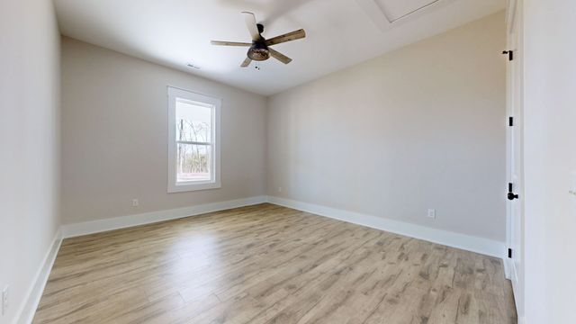 579 Lower Halls Mill Rd, Shelbyville, TN 37160