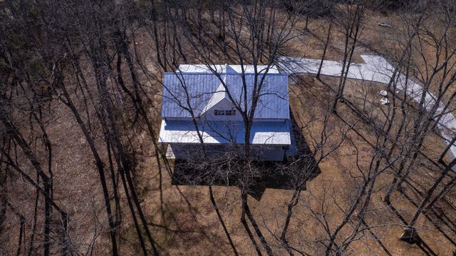 579 Lower Halls Mill Rd, Shelbyville, TN 37160