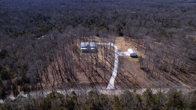 579 Lower Halls Mill Rd, Shelbyville, TN 37160