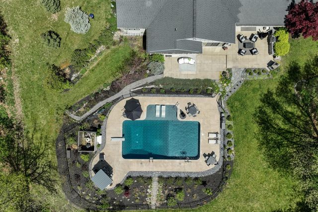 266 Pettis Avenue, Ada, MI 49301