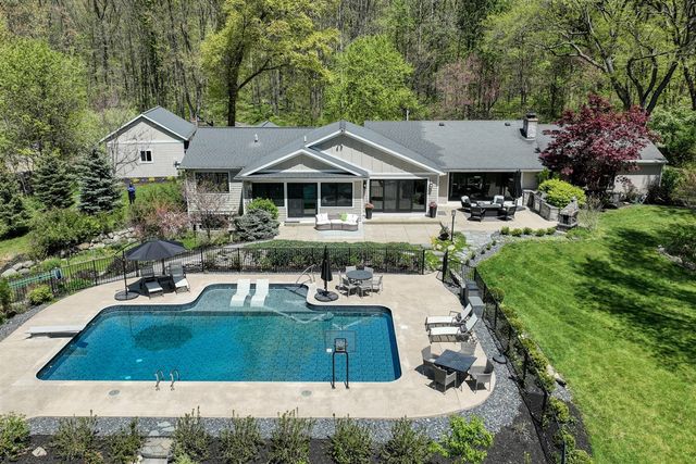 266 Pettis Avenue, Ada, MI 49301