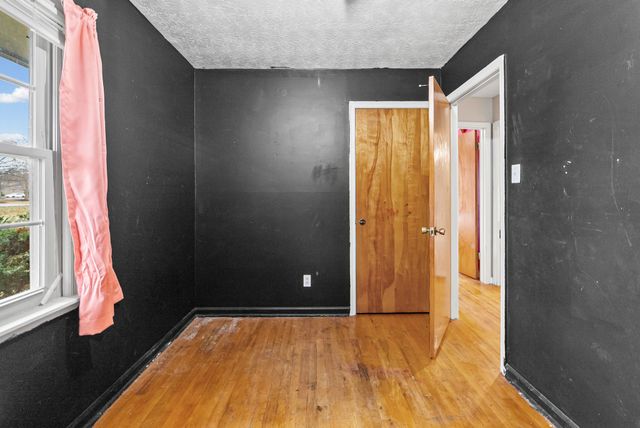 900 Pyle Ln, Hopkinsville, KY 42240