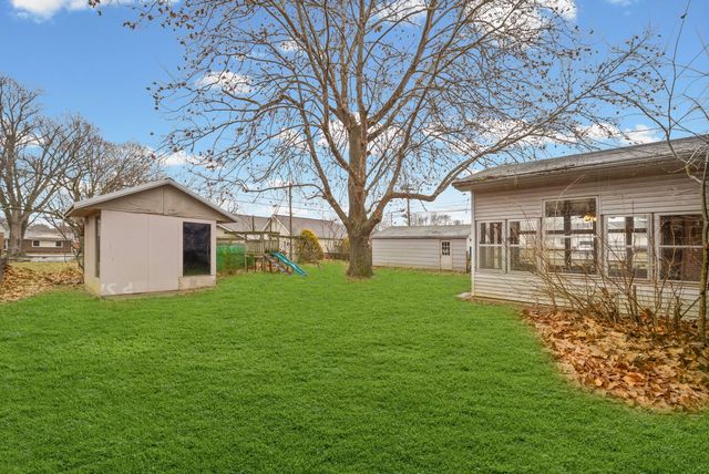 900 Pyle Ln, Hopkinsville, KY 42240