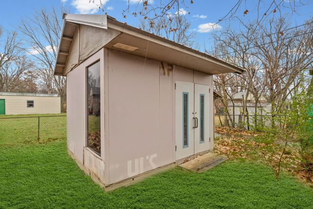 900 Pyle Ln, Hopkinsville, KY 42240