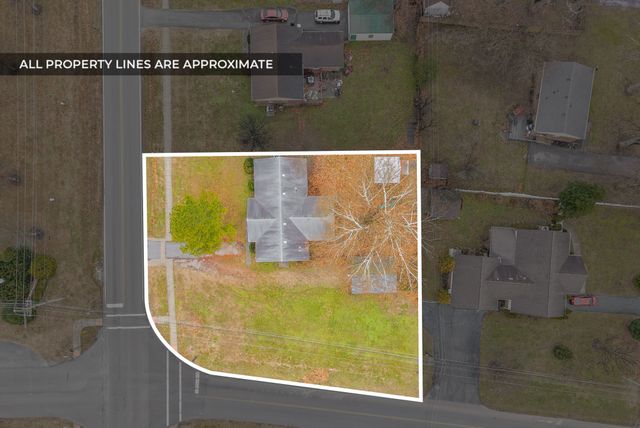 900 Pyle Ln, Hopkinsville, KY 42240