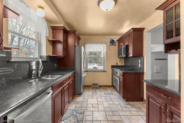 900 Meridan Street, Dearborn, MI 48124