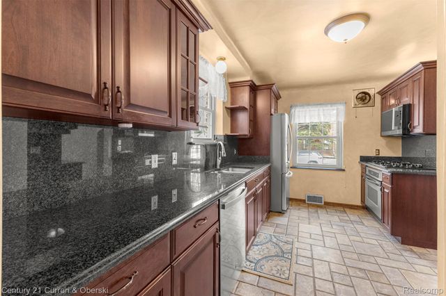 900 Meridan Street, Dearborn, MI 48124