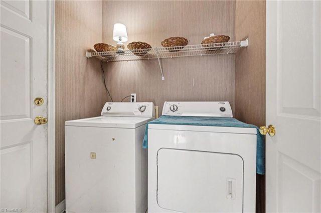 3608 Two Oaks Drive, Greensboro, NC 27410