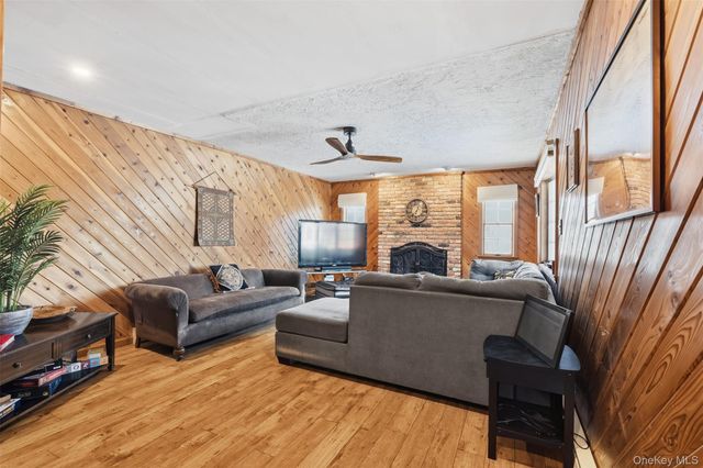 17 Birch Hill Road, Putnam Valley, NY 10579