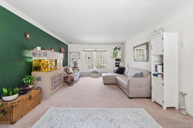 17 Birch Hill Road, Putnam Valley, NY 10579