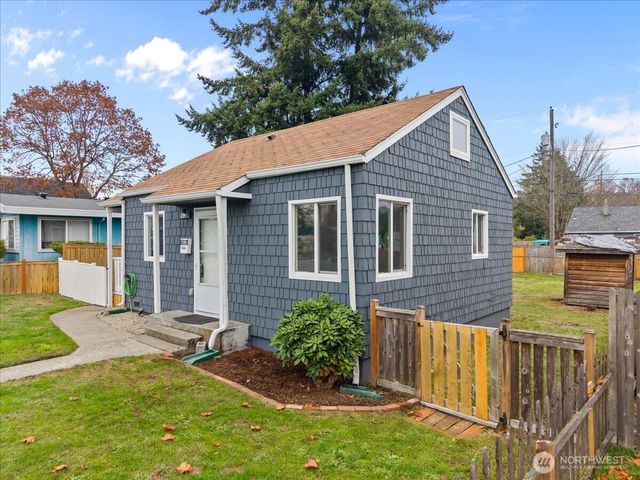 6031 S Oakes Street, Tacoma, WA 98409