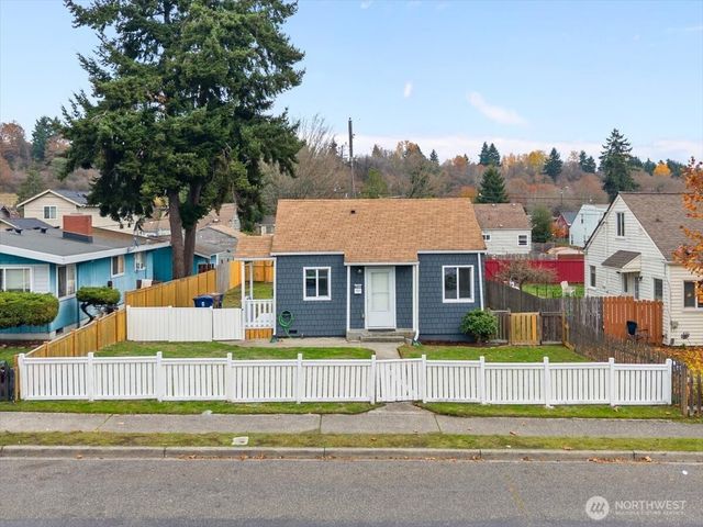 6031 S Oakes Street, Tacoma, WA 98409