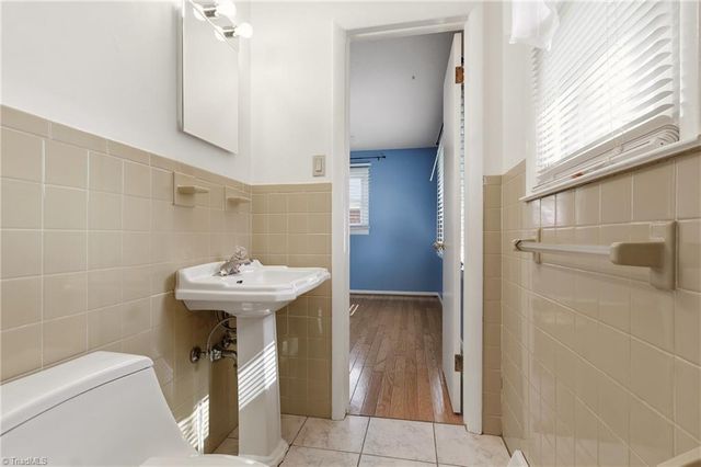 1024 Country Lane, Winston-salem, NC 27107