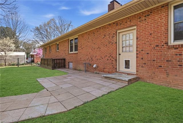 1024 Country Lane, Winston-salem, NC 27107