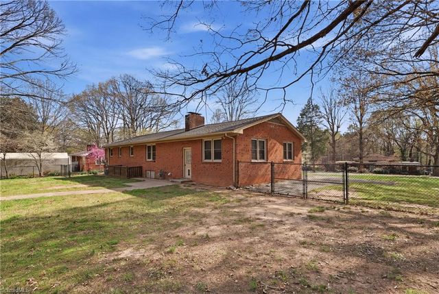 1024 Country Lane, Winston-salem, NC 27107