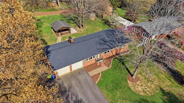 1024 Country Lane, Winston-salem, NC 27107