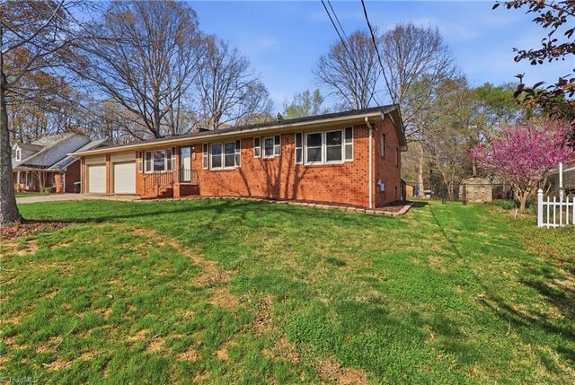 1024 Country Lane, Winston-salem, NC 27107